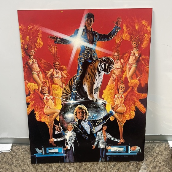 1983 Siegfried & Roy Beyond Belief Souvenir Program Showroom Copy - Picture 2 of 7